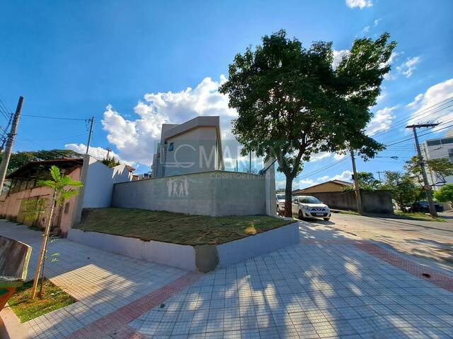 #22 - Casa para Venda em Belo Horizonte - MG